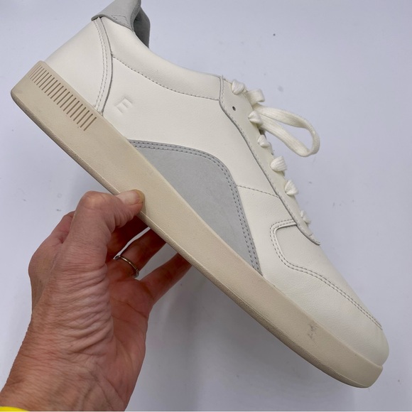 NEW Everlane Cloud Gray ReLeather Court Sneaker in Size 10 - Picture 5 of 12